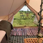 Helles Have Glamping Luxussátor Stege