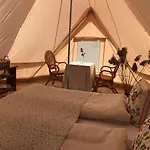 Helles Have Glamping Luxussátor