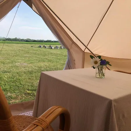 ラグジュアリーテント Helles Have Glamping スタイ